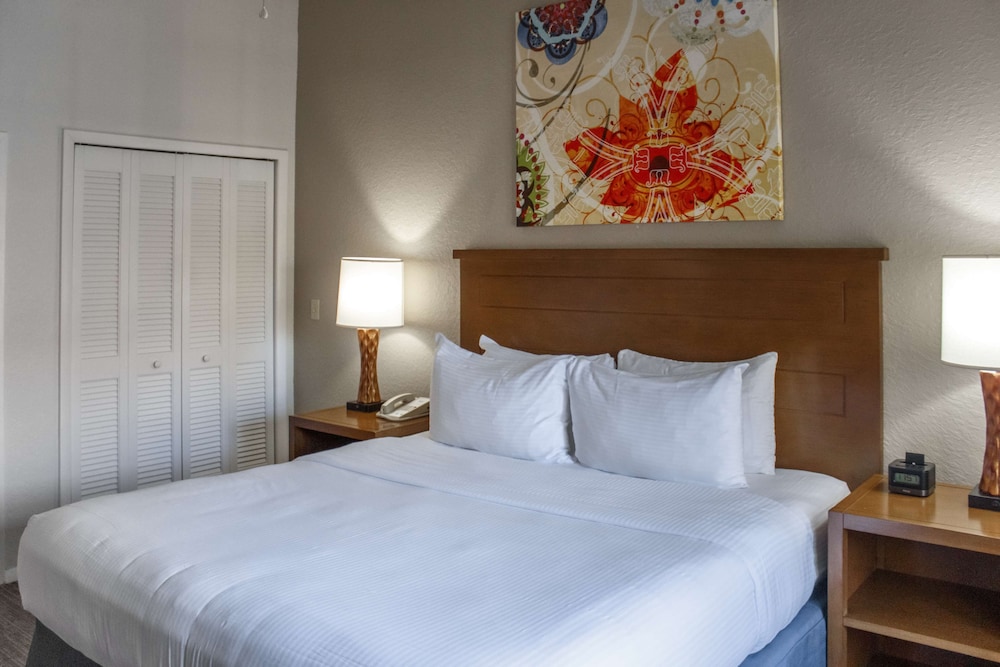 Hilton Vacation Club Polynesian Isles Kissimmee — Hotel rooms in Kissimmee, Florida