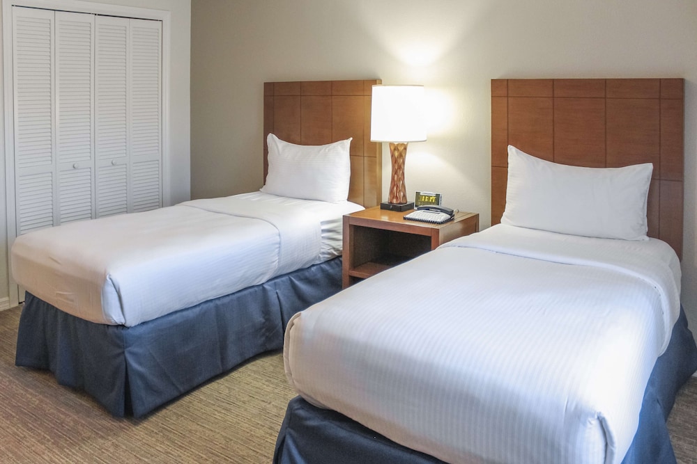 Hilton Vacation Club Polynesian Isles Kissimmee — Hotel rooms in Kissimmee, Florida