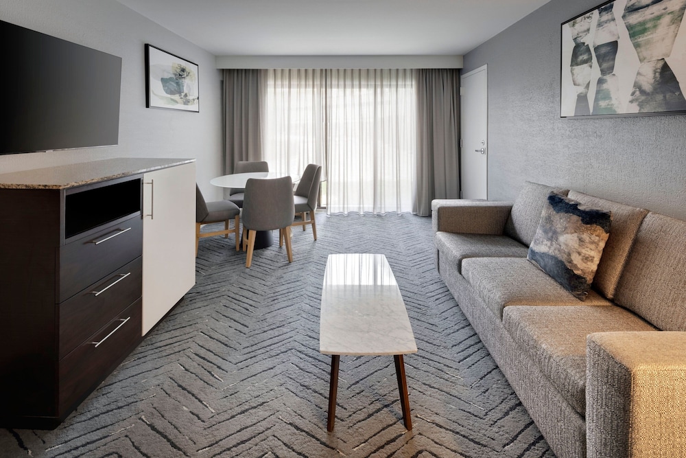 Delta Hotels by Marriott Orlando Celebration — Hotel rooms in Kissimmee, Florida