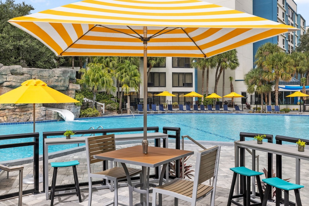 Delta Hotels by Marriott Orlando Celebration — Swimming pool in Kissimmee, Florida