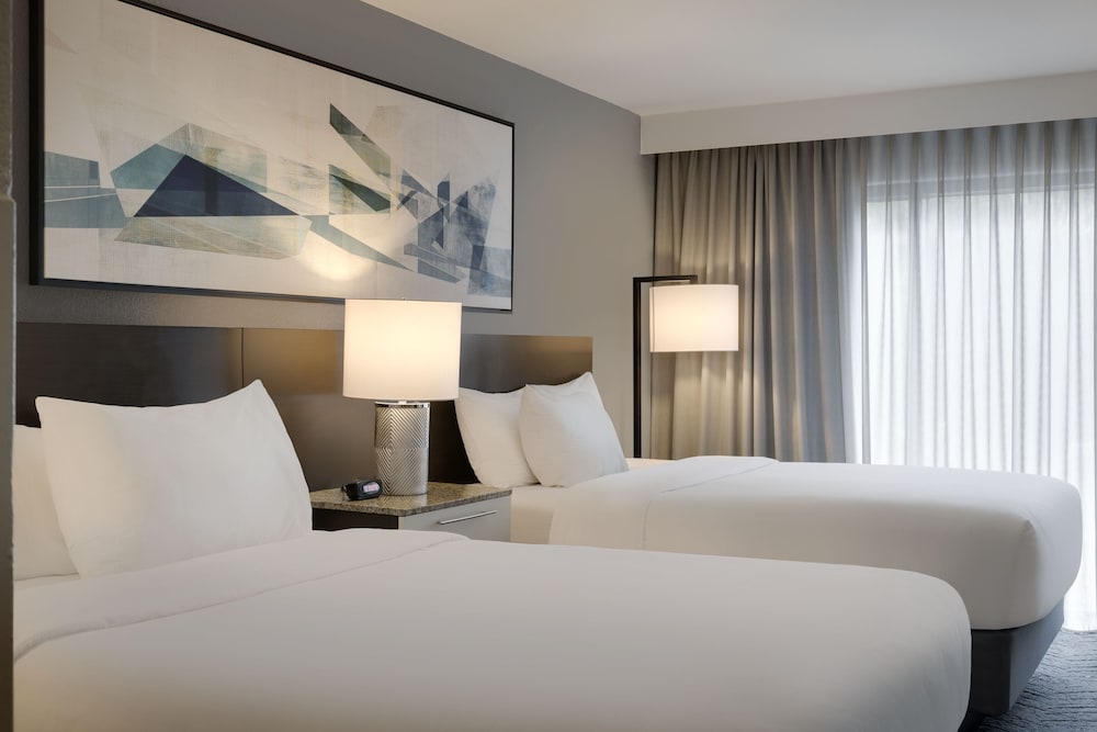 Delta Hotels by Marriott Orlando Celebration — Hotel rooms in Kissimmee, Florida