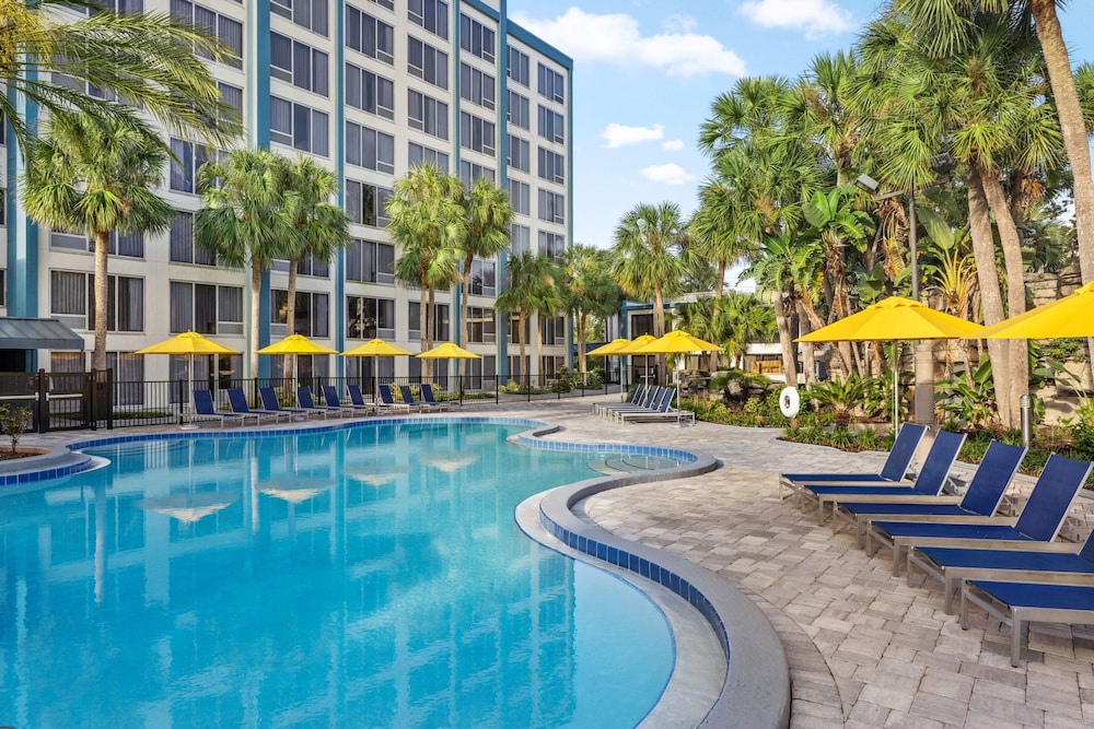 Delta Hotels by Marriott Orlando Celebration — Swimming pool in Kissimmee, Florida
