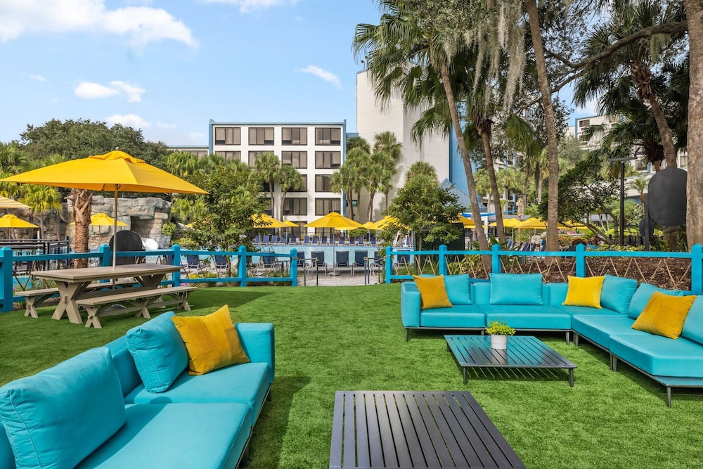 Delta Hotels by Marriott Orlando Celebration — Swimming pool in Kissimmee, Florida