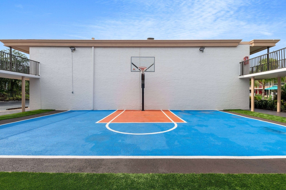Ramada by Wyndham Kissimmee Gateway — Sports & recreation in Kissimmee, Florida