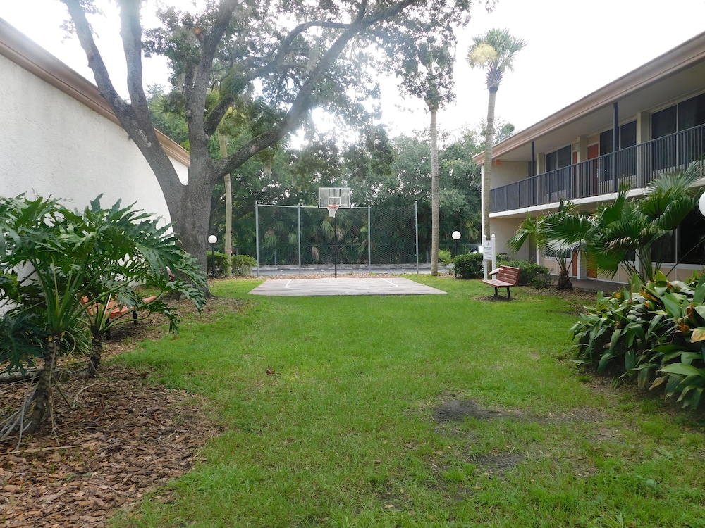 Ramada by Wyndham Kissimmee Gateway — Sports & recreation in Kissimmee, Florida