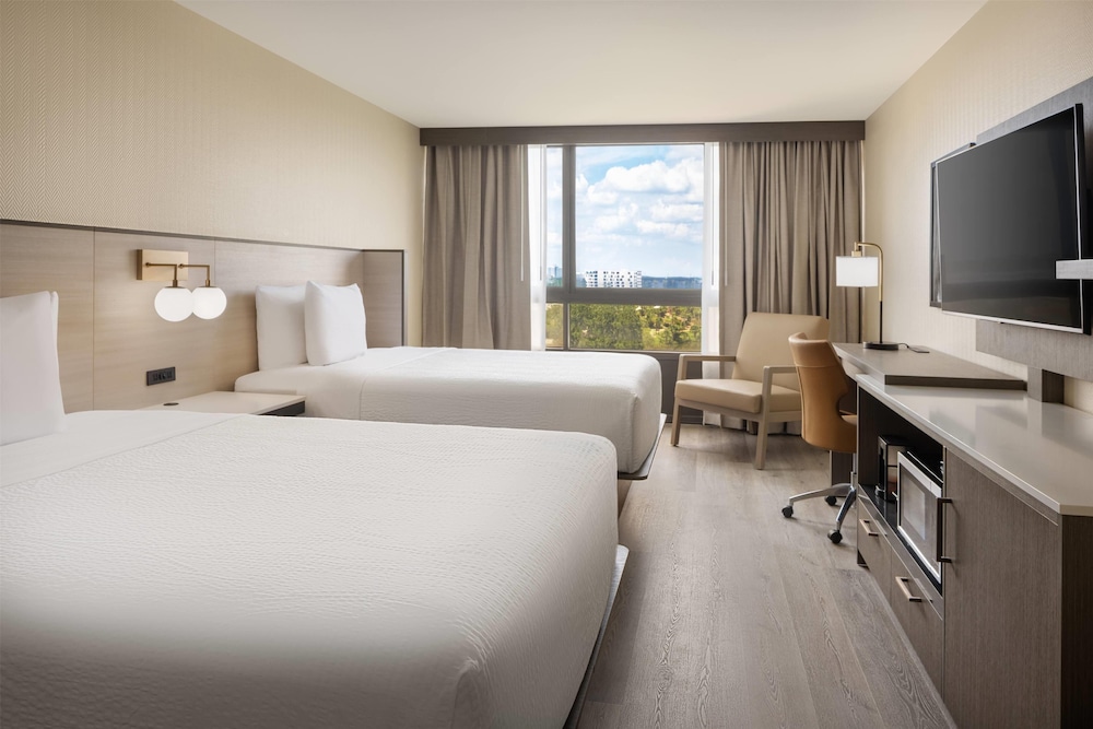 Ramada Plaza Resort & Suites by Wyndham Orlando Intl Drive — Hotel rooms in Orlando, Florida