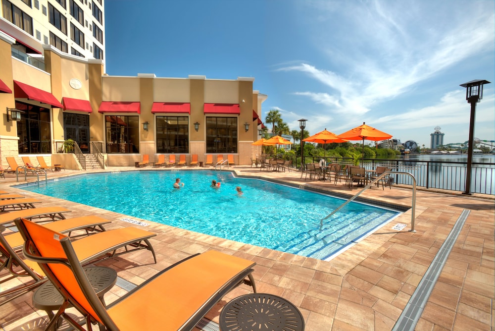 Ramada Plaza Resort & Suites by Wyndham Orlando Intl Drive — Swimming pool in Orlando, Florida
