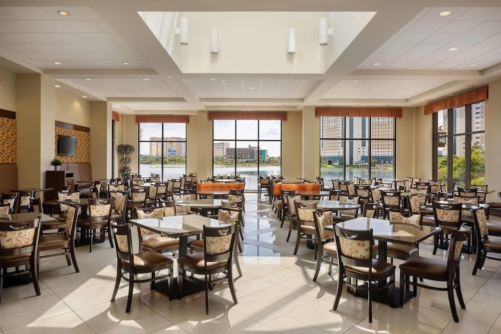 Ramada Plaza Resort & Suites by Wyndham Orlando Intl Drive — Restaurant & bars in Orlando, Florida