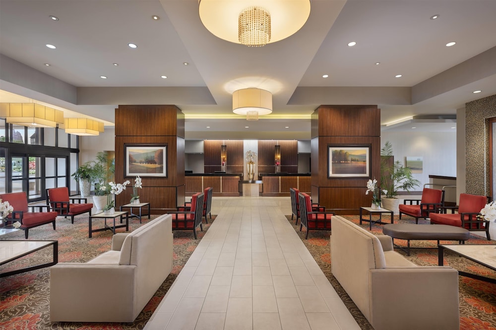 Ramada Plaza Resort & Suites by Wyndham Orlando Intl Drive — Hotel building in Orlando, Florida