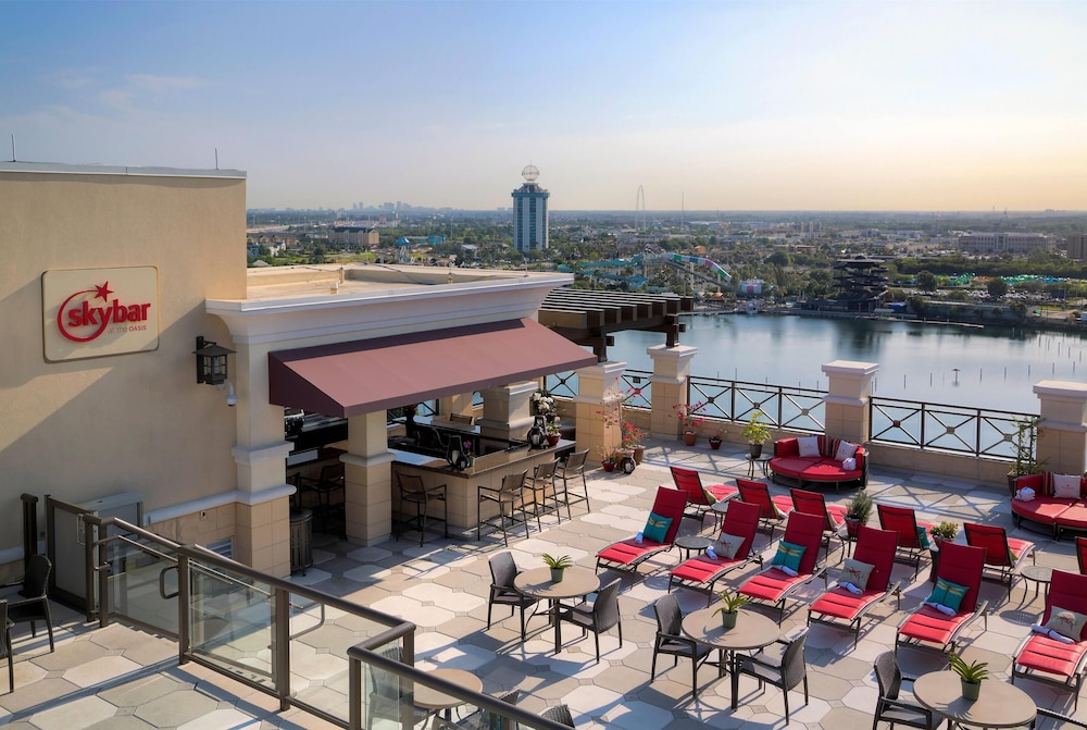 Ramada Plaza Resort & Suites by Wyndham Orlando Intl Drive — Restaurant & bars in Orlando, Florida