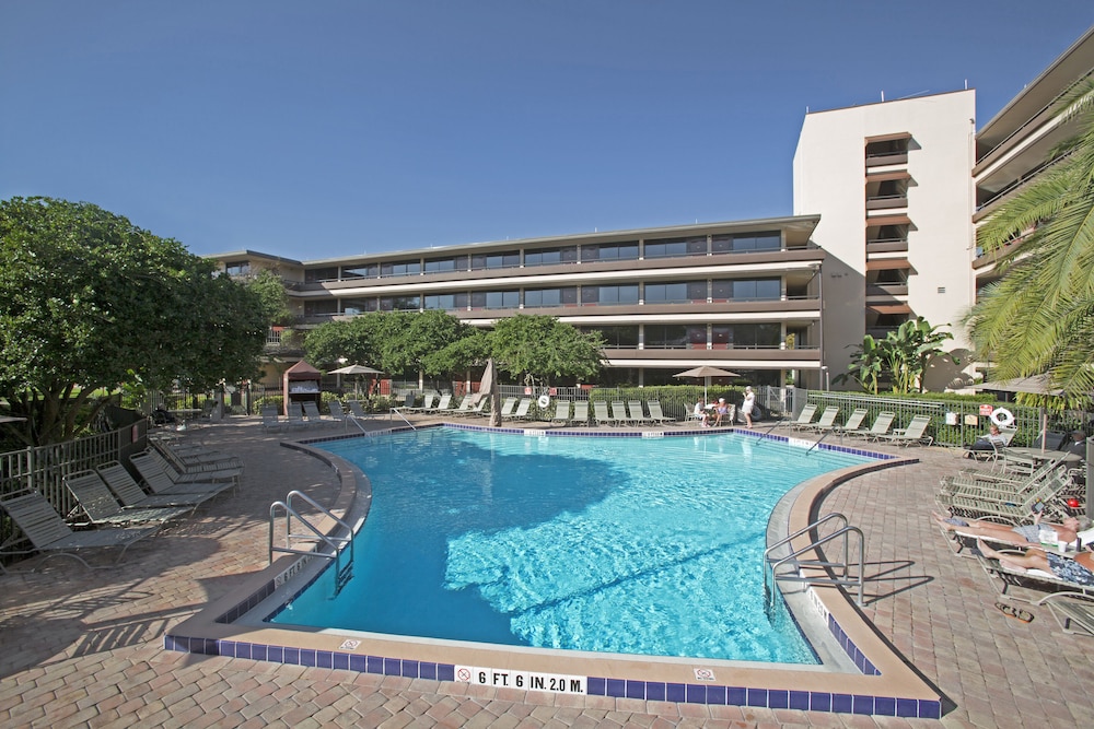 Rosen Inn at Pointe Orlando — Swimming pool in Orlando, Florida