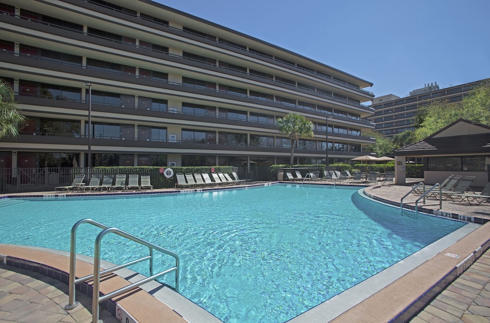 Rosen Inn at Pointe Orlando — Swimming pool in Orlando, Florida