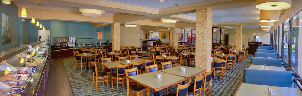 Rosen Inn at Pointe Orlando — Restaurant & bars in Orlando, Florida
