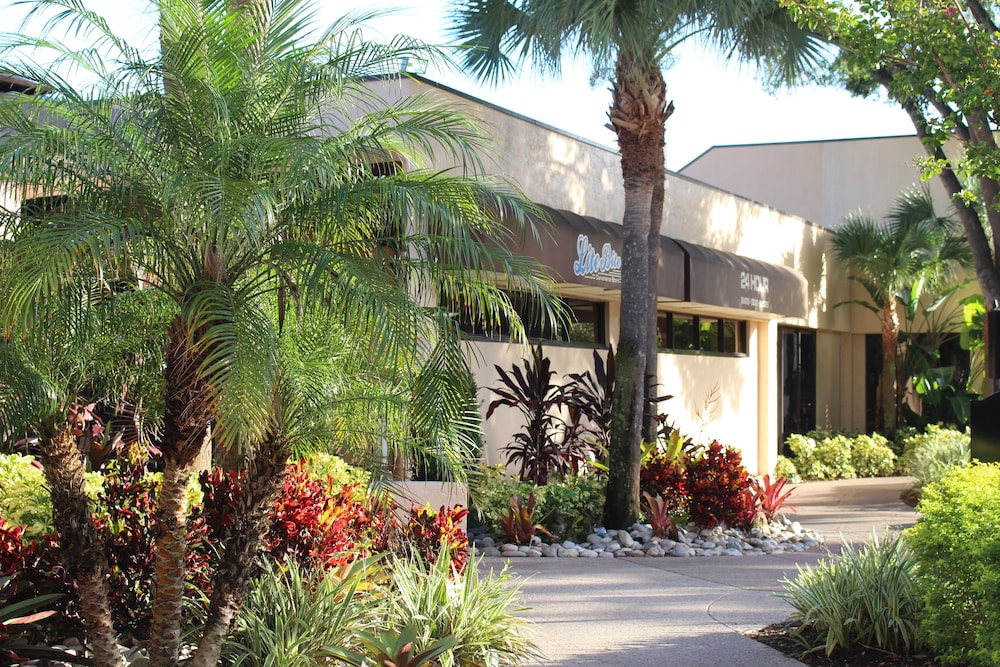 Rosen Inn at Pointe Orlando — Hotel building in Orlando, Florida