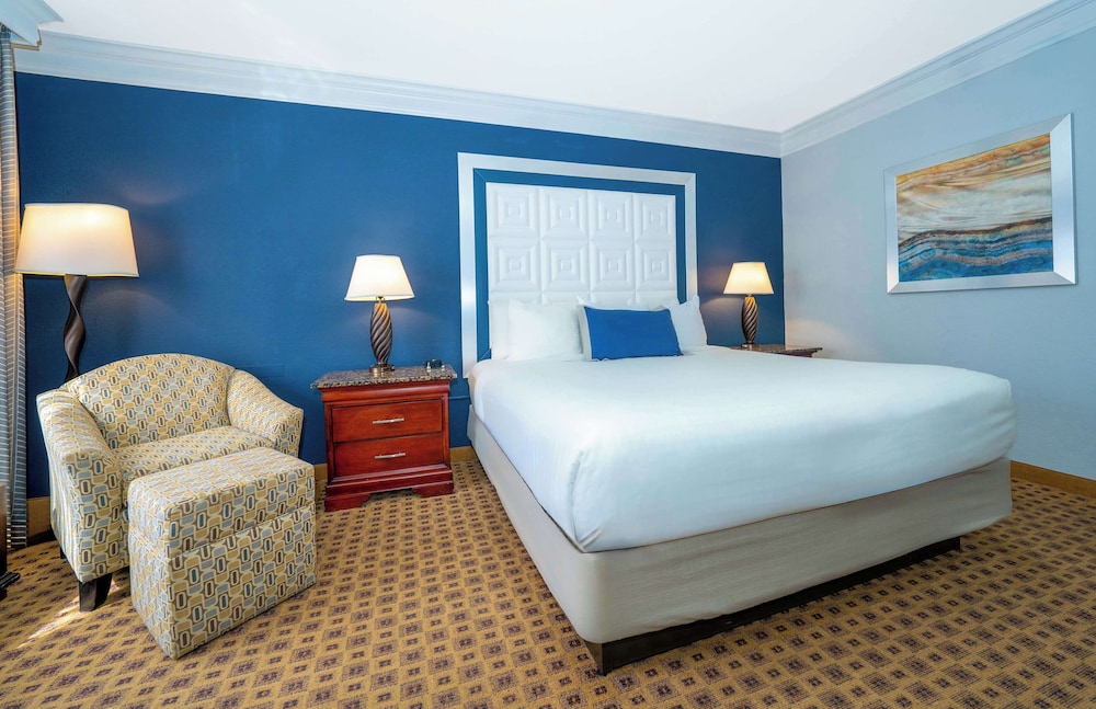 Rosen Plaza on International Drive — Hotel rooms in Orlando, Florida