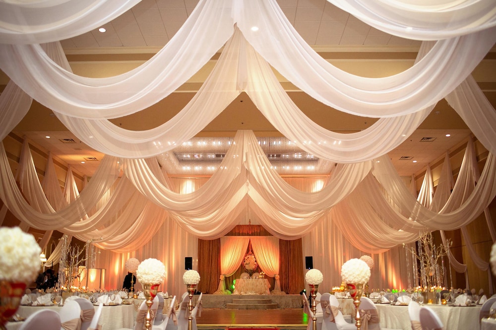 Rosen Plaza on International Drive — Hotel building in Orlando, Florida