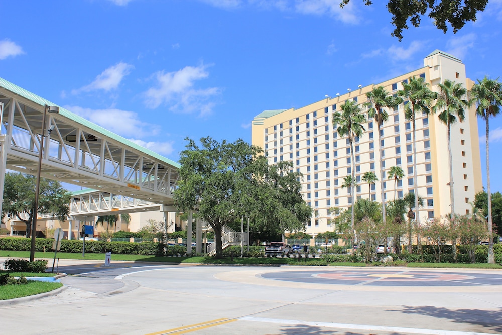 Rosen Plaza on International Drive — Hotel building in Orlando, Florida