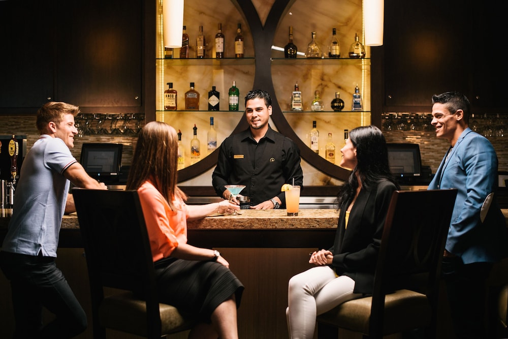 Rosen Plaza on International Drive — Restaurant & bars in Orlando, Florida
