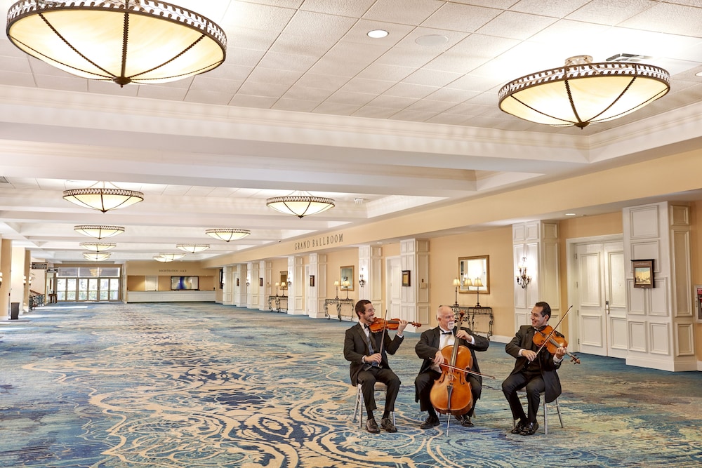 Rosen Plaza on International Drive — Hotel building in Orlando, Florida