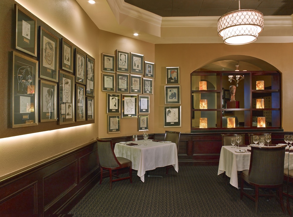 Rosen Plaza on International Drive — Restaurant & bars in Orlando, Florida