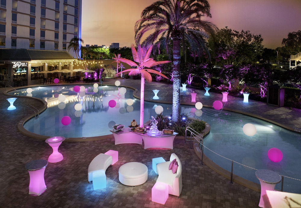 Rosen Plaza on International Drive — Swimming pool in Orlando, Florida