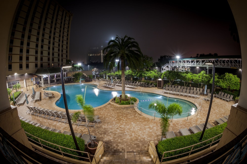 Rosen Plaza on International Drive — Swimming pool in Orlando, Florida