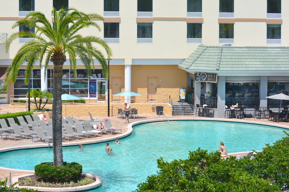 Rosen Plaza on International Drive — Swimming pool in Orlando, Florida