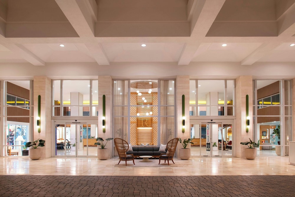 Renaissance Orlando Resort – Disney Springs® Area — Hotel building in Lake Buena Vista, Florida