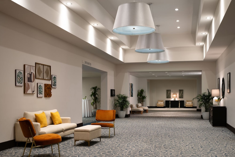 Renaissance Orlando Resort – Disney Springs® Area — Hotel building in Lake Buena Vista, Florida