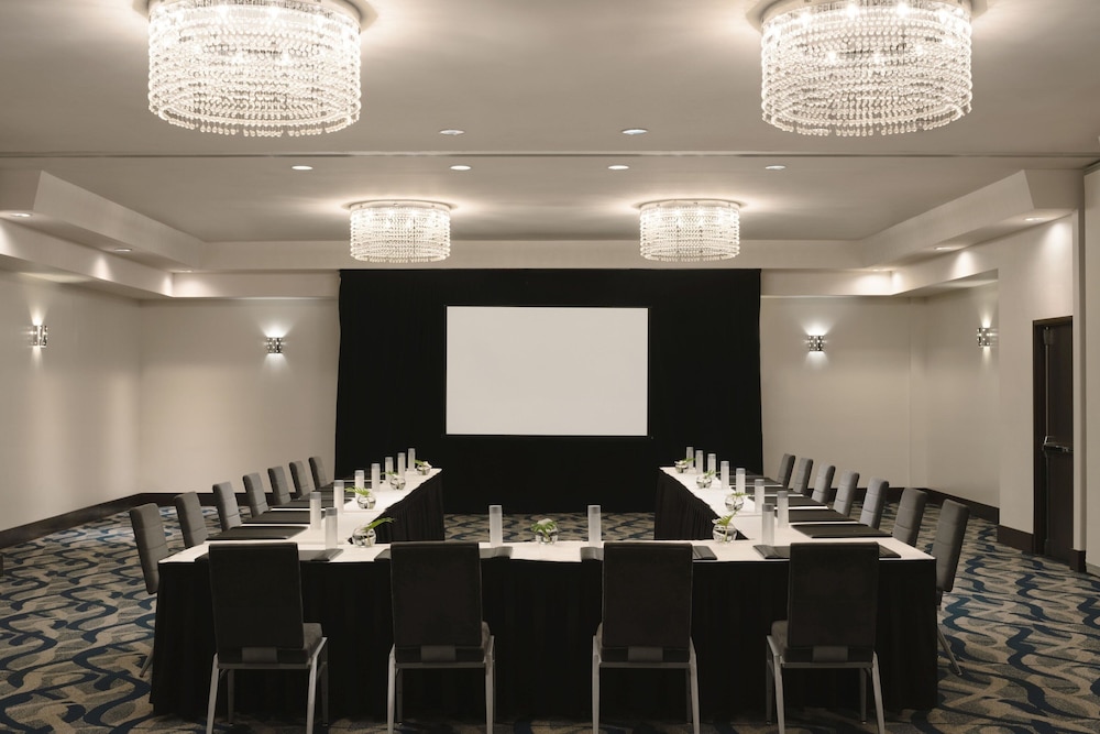 Renaissance Orlando Resort – Disney Springs® Area — Hotel building in Lake Buena Vista, Florida