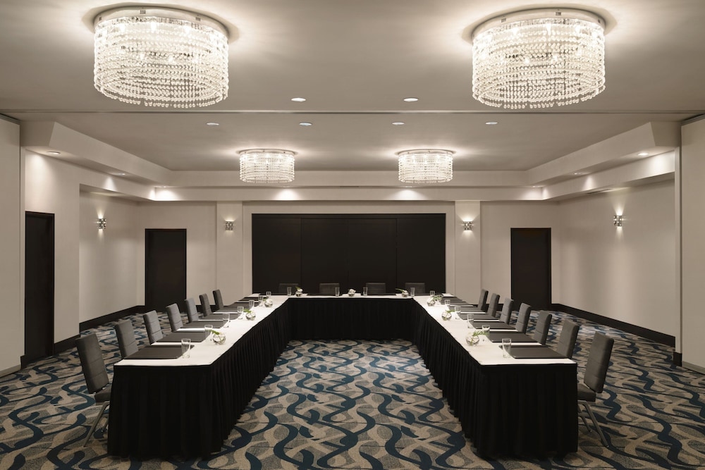 Renaissance Orlando Resort – Disney Springs® Area — Hotel building in Lake Buena Vista, Florida