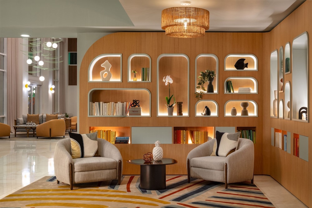 Renaissance Orlando Resort – Disney Springs® Area — Hotel building in Lake Buena Vista, Florida