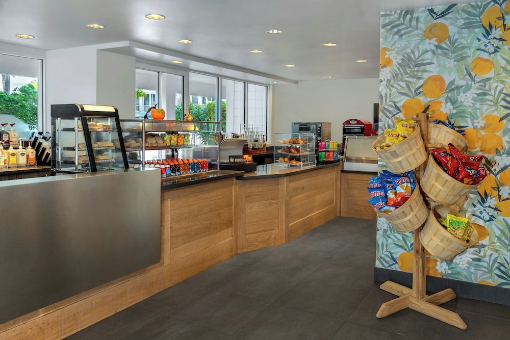 Renaissance Orlando Resort – Disney Springs® Area — Restaurant & bars in Lake Buena Vista, Florida