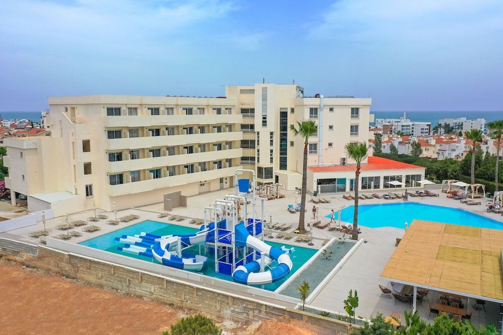 Toxotis Hotel