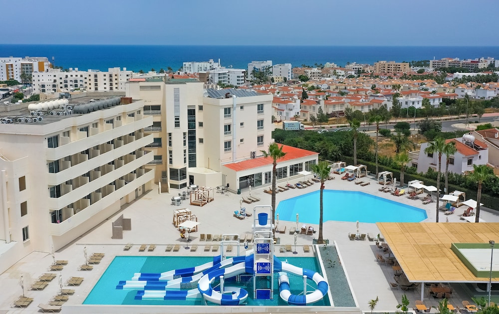 Toxotis Hotel — Swimming pool in Protaras, Famagusta Region