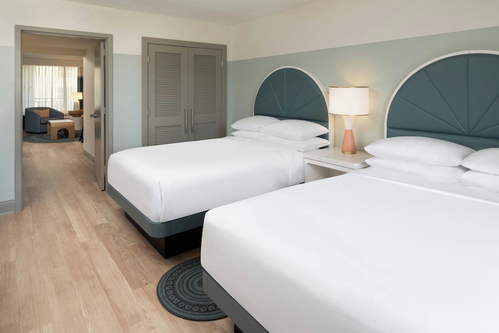 Sheraton Orlando Lake Buena Vista Resort - NEWLY RENOVATED! — Hotel rooms in Orlando, Florida
