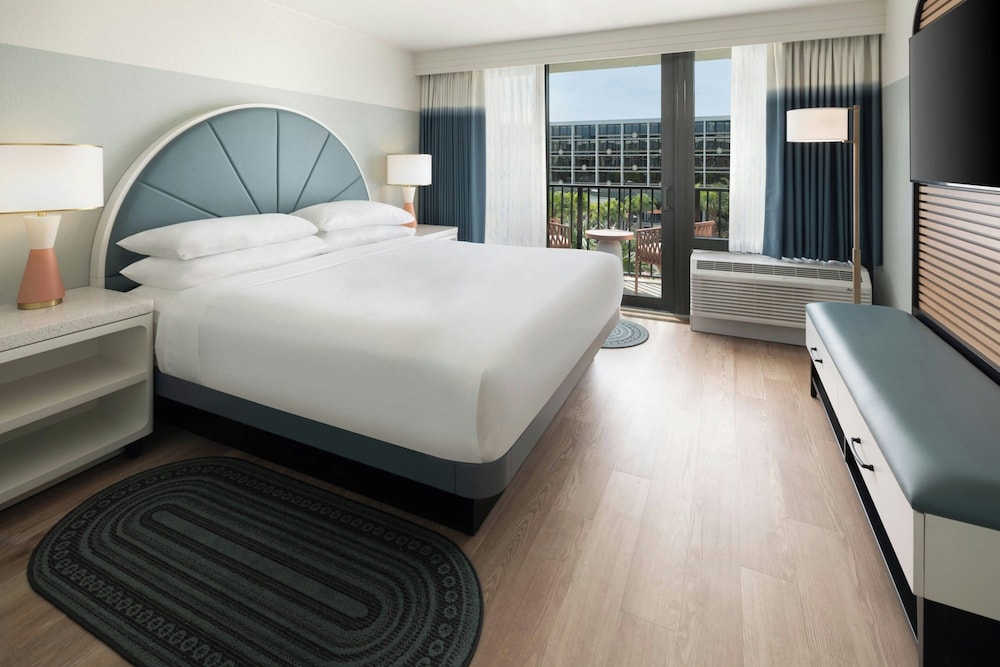 Sheraton Orlando Lake Buena Vista Resort - NEWLY RENOVATED! — Hotel rooms in Orlando, Florida