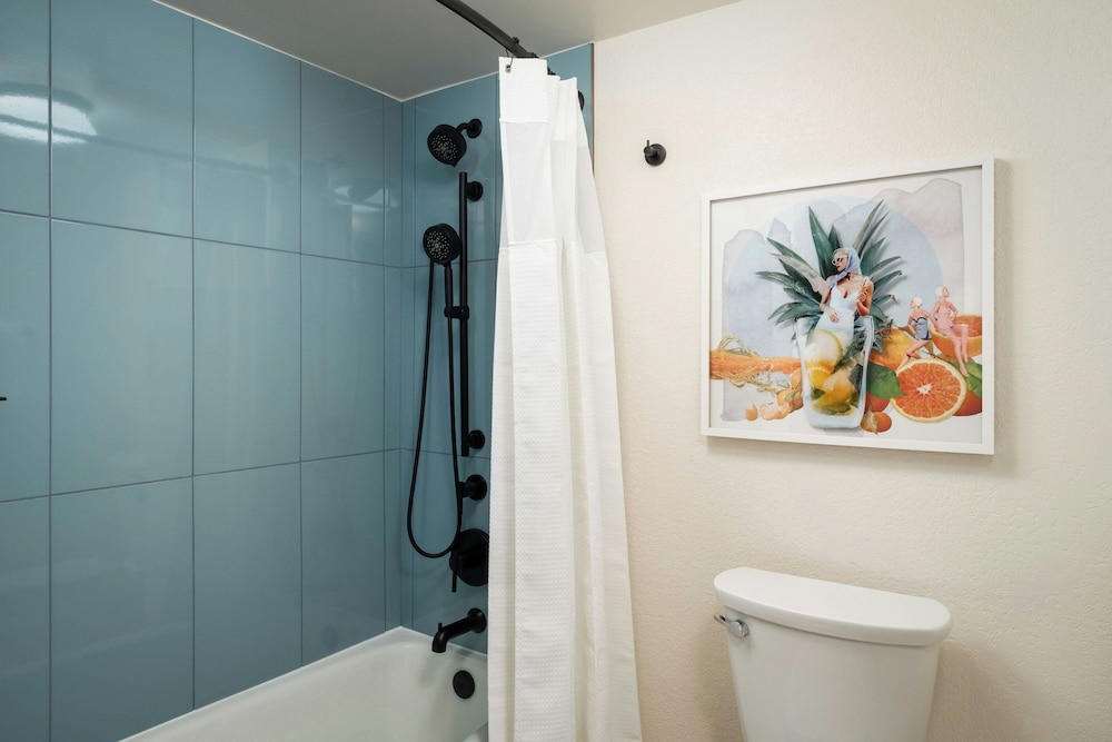 Sheraton Orlando Lake Buena Vista Resort - NEWLY RENOVATED! — Hotel rooms in Orlando, Florida