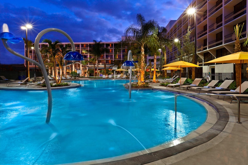 Sheraton Orlando Lake Buena Vista Resort - NEWLY RENOVATED! — Swimming pool in Orlando, Florida