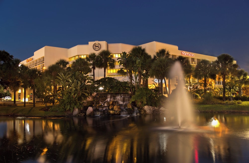 Sheraton Orlando Lake Buena Vista Resort - NEWLY RENOVATED! — Hotel building in Orlando, Florida