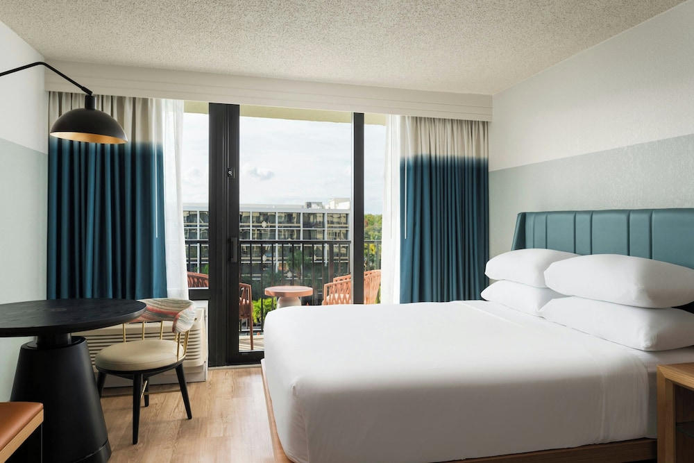 Sheraton Orlando Lake Buena Vista Resort - NEWLY RENOVATED! — Hotel rooms in Orlando, Florida