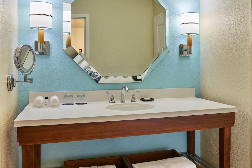 Sheraton Orlando Lake Buena Vista Resort - NEWLY RENOVATED! — Hotel rooms in Orlando, Florida