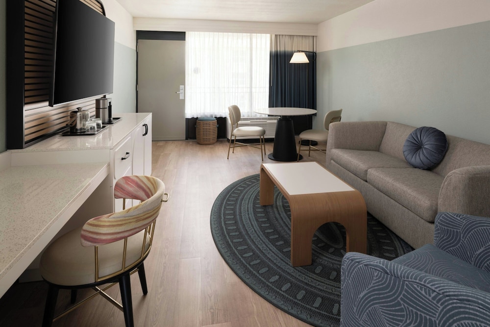 Sheraton Orlando Lake Buena Vista Resort - NEWLY RENOVATED! — Hotel rooms in Orlando, Florida