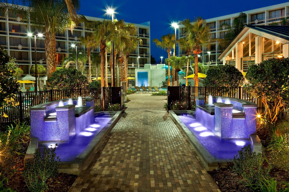 Sheraton Orlando Lake Buena Vista Resort - NEWLY RENOVATED! — Swimming pool in Orlando, Florida