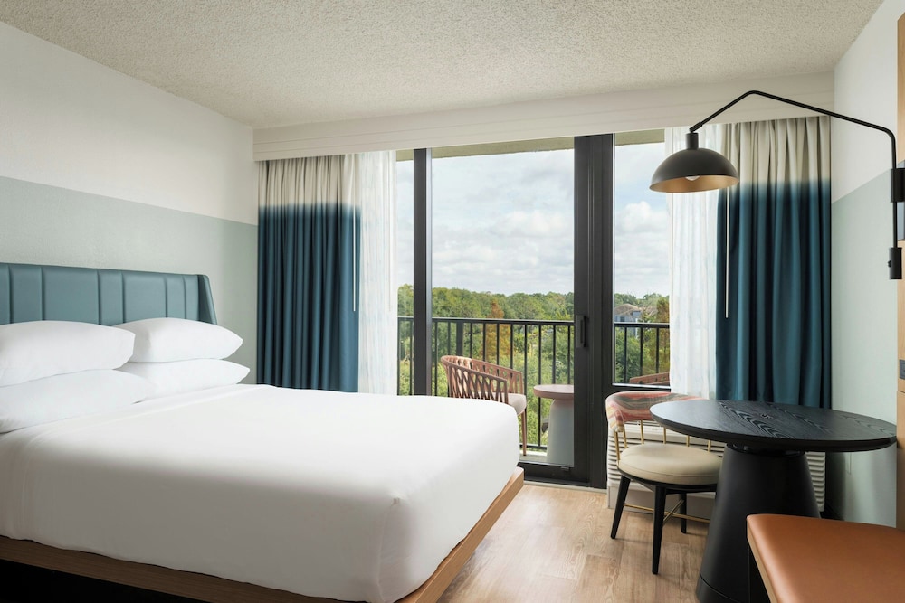 Sheraton Orlando Lake Buena Vista Resort - NEWLY RENOVATED! — Hotel rooms in Orlando, Florida