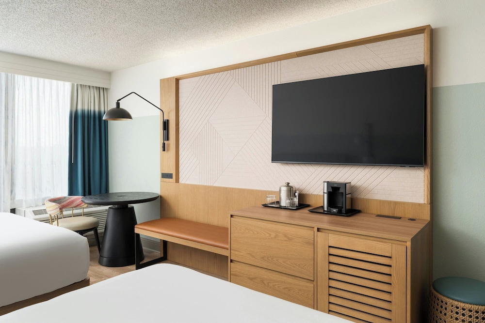 Sheraton Orlando Lake Buena Vista Resort - NEWLY RENOVATED! — Hotel rooms in Orlando, Florida