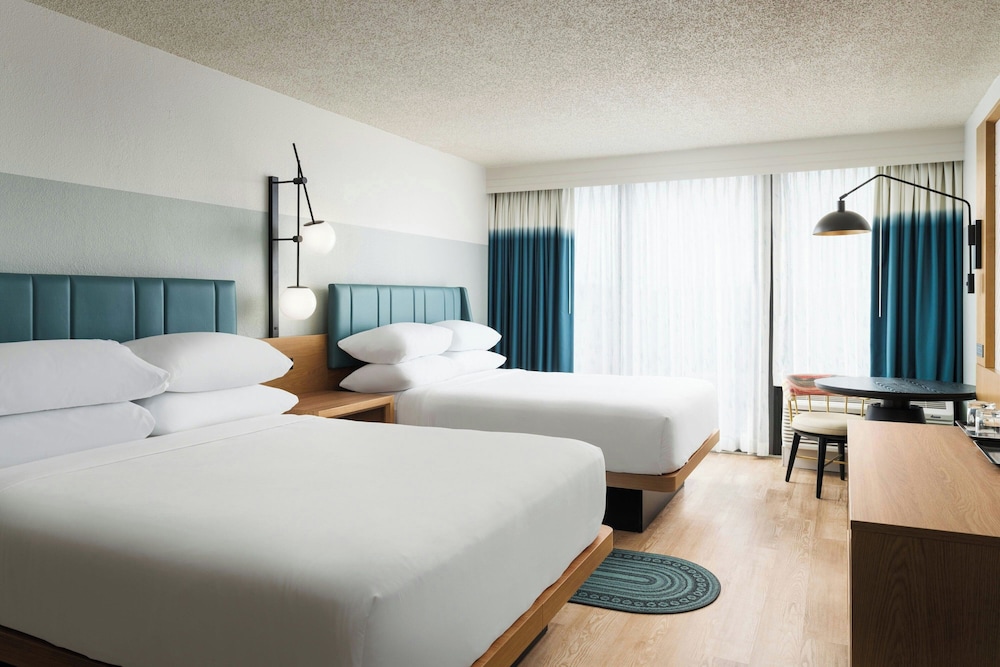 Sheraton Orlando Lake Buena Vista Resort - NEWLY RENOVATED! — Hotel rooms in Orlando, Florida