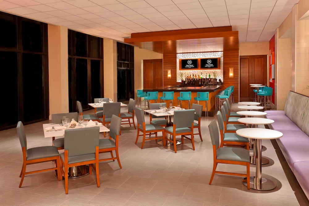 Sheraton Orlando Lake Buena Vista Resort - NEWLY RENOVATED! — Restaurant & bars in Orlando, Florida