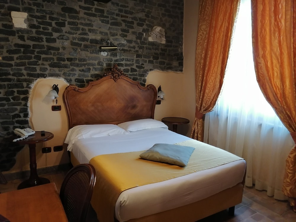 Relais Castrum Boccea — Hotel rooms in Rome, Lazio