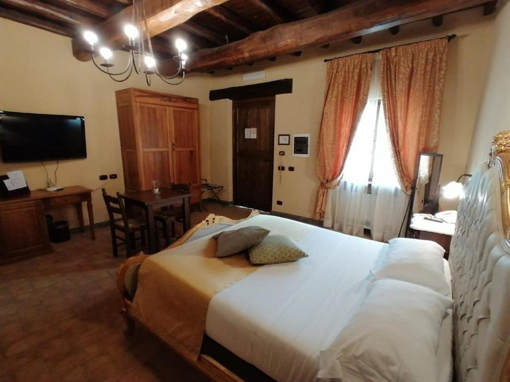Relais Castrum Boccea — Hotel rooms in Rome, Lazio